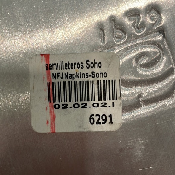 💕SOLD💕 Beatriz Ball GIFTABLES Vento napkin box - Picture 3 of 4